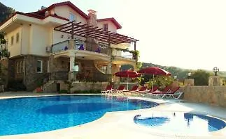 Hotel 3 Bedroom - Blossom Hill Sleeps 6